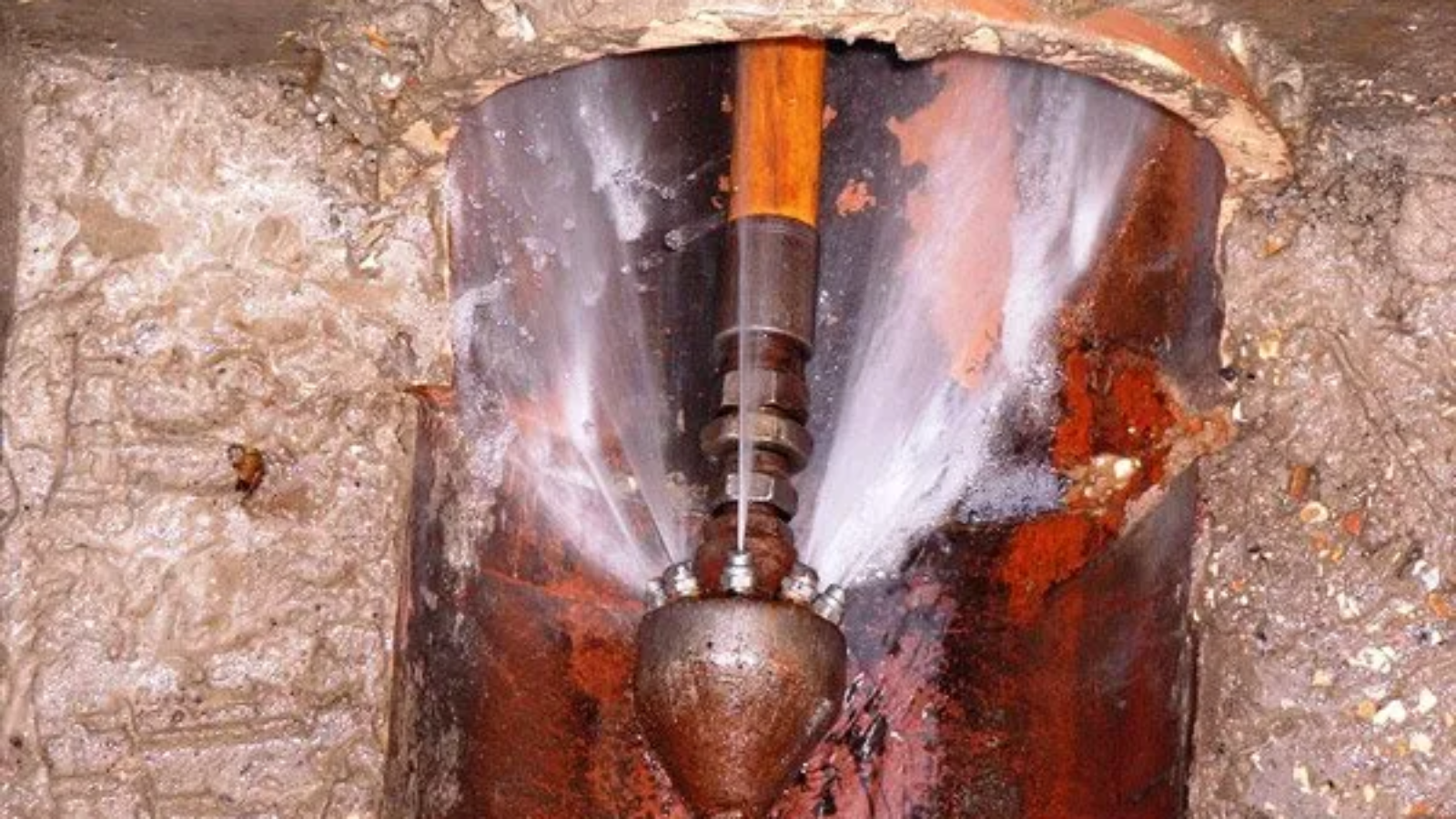 high-pressure-sewer-line-cleaning-drain+brain+llc-640w