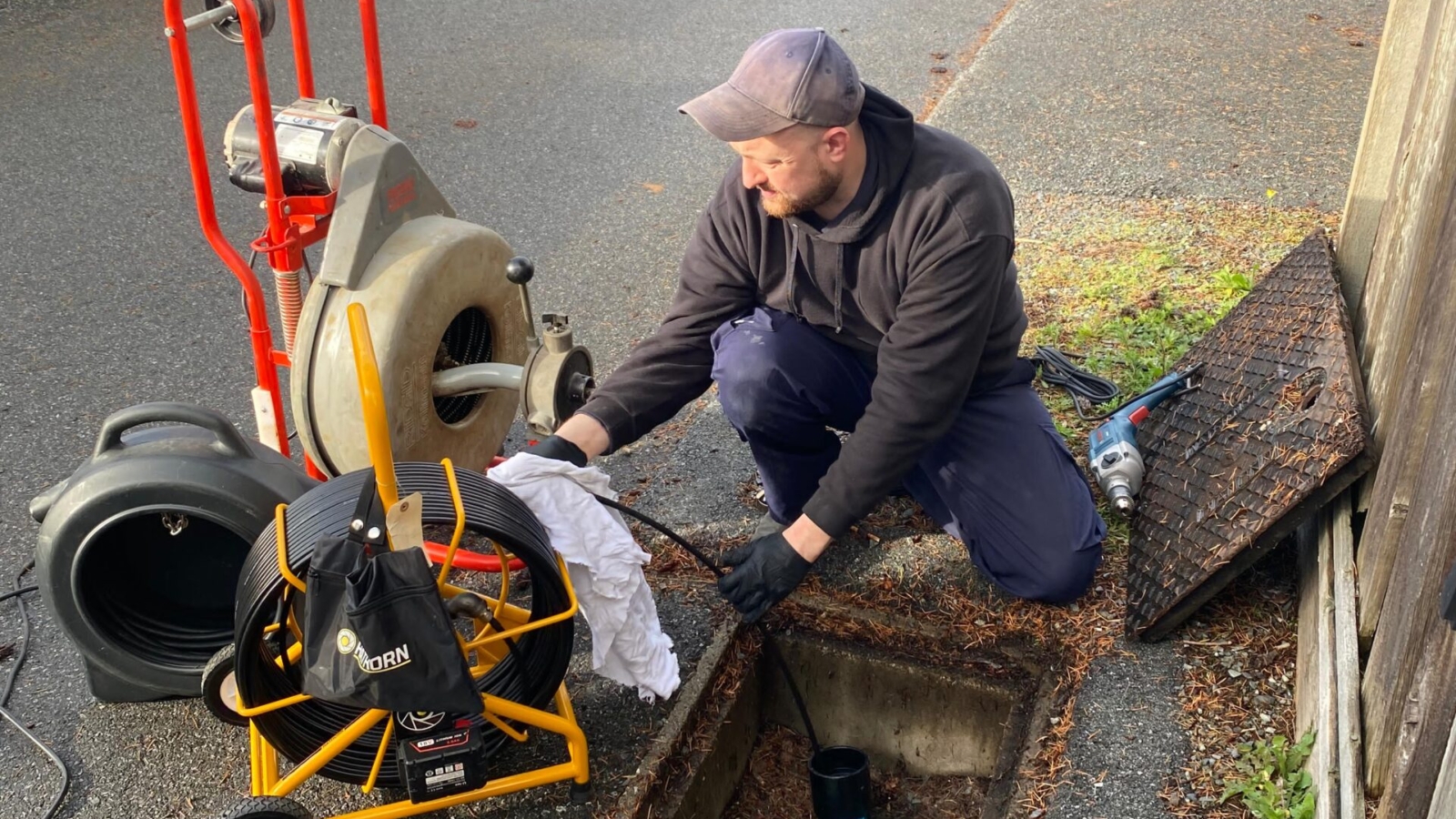 How to Effectively Clean a Sewer Main in Vancouver: Removing Roots and Using a Sewer Camera